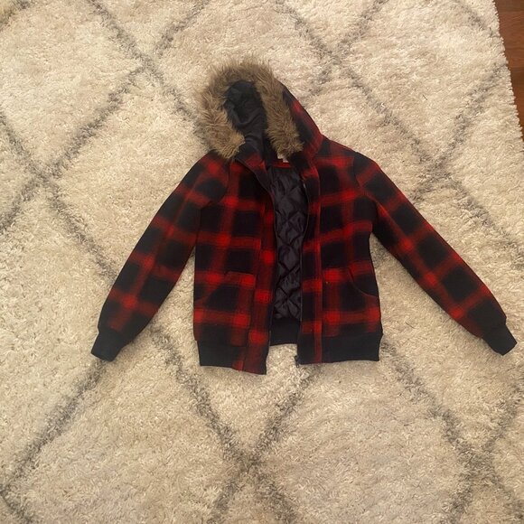 Red and blue plaid winter coat with fuzzy hood size size Large - Picture 1 of 3